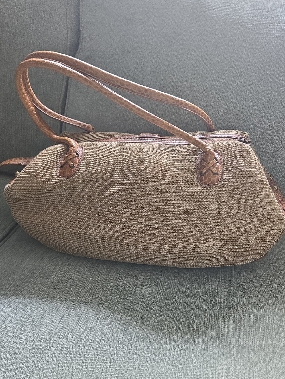 ERIC JAVITS Woven RAFFIA  Straw Shoulder Bag with Brown CTOCODILE Leather Trim - Picture 2 of 6